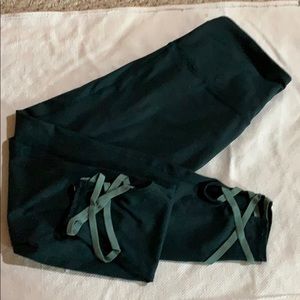 Cute dark green leggings